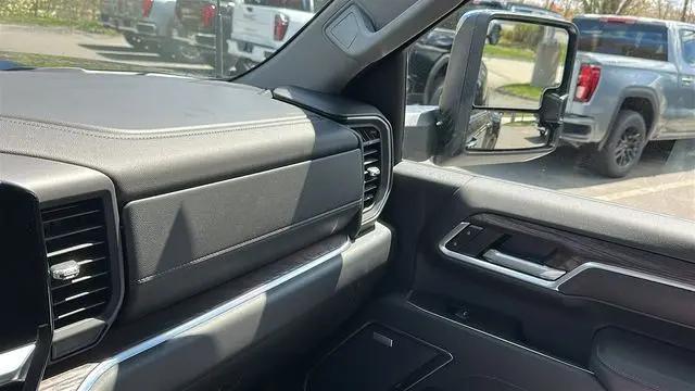 2026 GMC Sierra 3500HD Crew Cab, Long Bed, SLT Dual Rear Wheel, 4WD