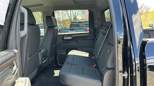 2026 GMC Sierra 3500HD Crew Cab, Long Bed, SLT Dual Rear Wheel, 4WD