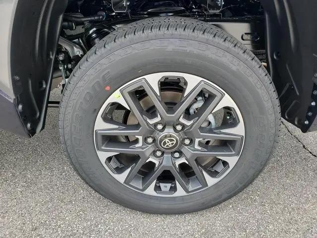 2026 Toyota Tundra Limited CrewMax 5.5' Bed