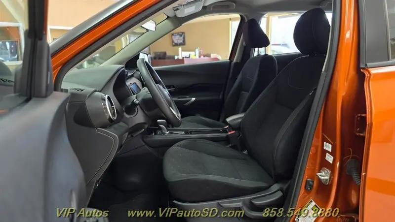 2024 Nissan Kicks SV Xtronic CVT