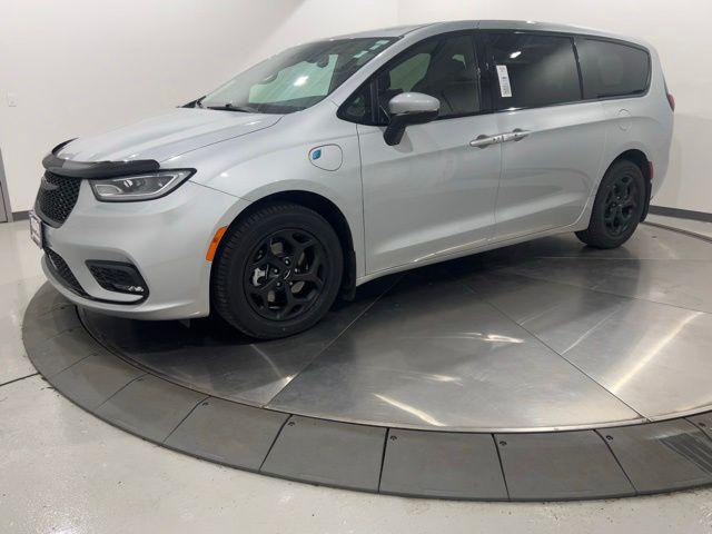 2023 Chrysler Pacifica Hybrid Touring L for sale in HAGERSTOWN, MD
