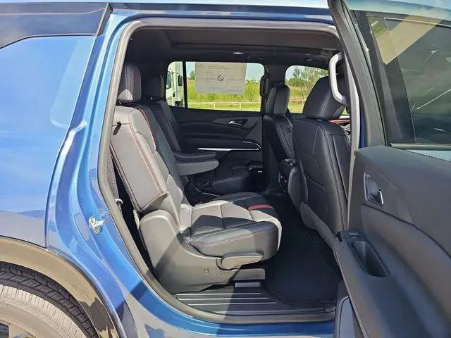 2026 Chevrolet Traverse FWD RS