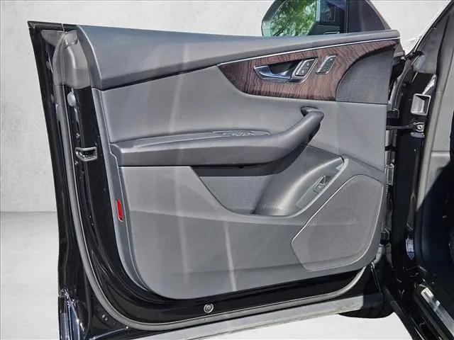 2022 Audi Q8 Premium 55 TFSI quattro Tiptronic