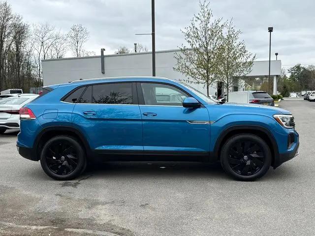2025 Volkswagen Atlas Cross Sport 2.0T SE w/Technology