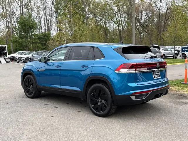 2025 Volkswagen Atlas Cross Sport 2.0T SE w/Technology