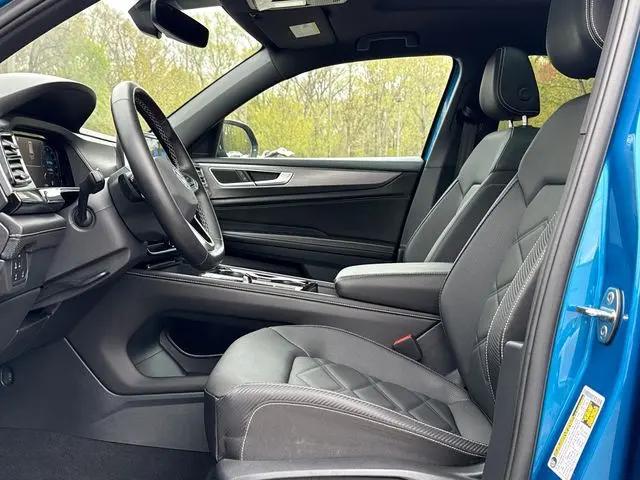 2025 Volkswagen Atlas Cross Sport 2.0T SE w/Technology