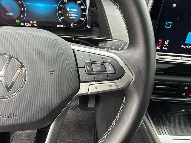 2025 Volkswagen Atlas Cross Sport 2.0T SE w/Technology