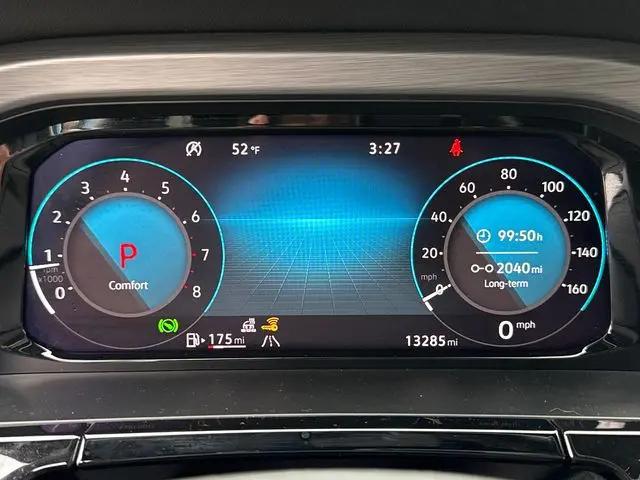 2025 Volkswagen Atlas Cross Sport 2.0T SE w/Technology
