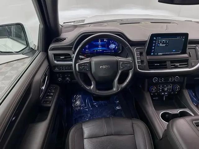 2022 Chevrolet Suburban 4WD RST