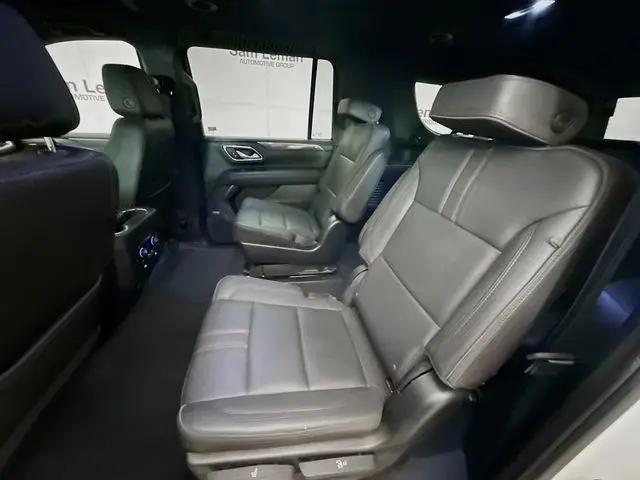 2022 Chevrolet Suburban 4WD RST