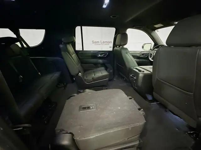 2022 Chevrolet Suburban 4WD RST