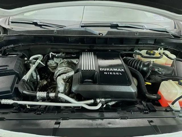 2022 Chevrolet Suburban 4WD RST