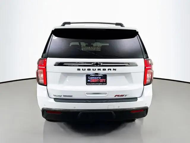 2022 Chevrolet Suburban 4WD RST
