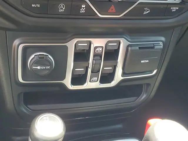 2020 Jeep Wrangler Sahara 4x4