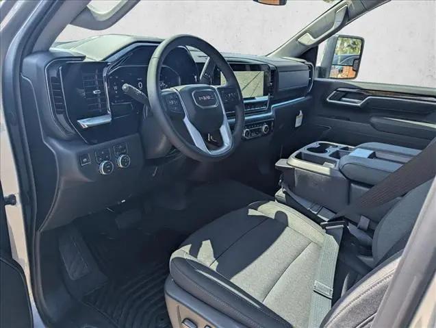 2026 GMC Sierra 2500HD Double Cab, Standard Bed, SLE, RWD