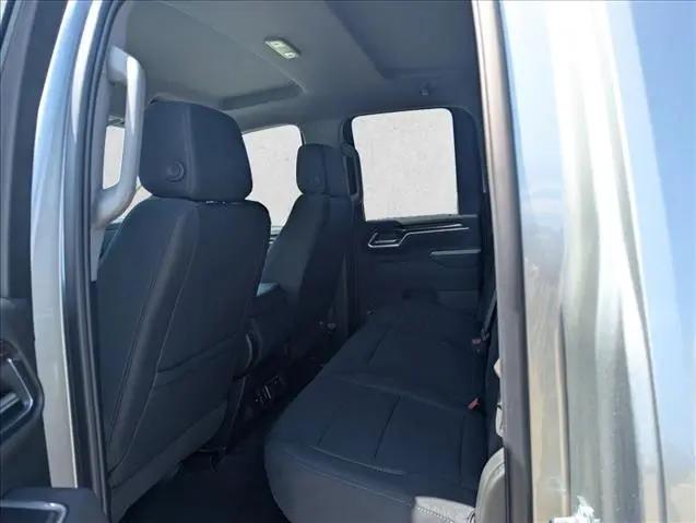 2026 GMC Sierra 2500HD Double Cab, Standard Bed, SLE, RWD