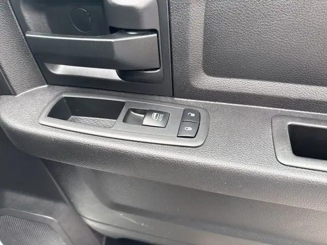 2018 Ram 3500 Tradesman Crew Cab 4x4 6'4" Box