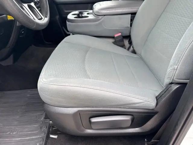 2018 Ram 3500 Tradesman Crew Cab 4x4 6'4" Box