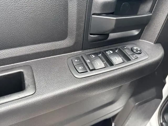 2018 Ram 3500 Tradesman Crew Cab 4x4 6'4" Box