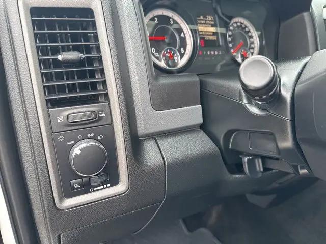 2018 Ram 3500 Tradesman Crew Cab 4x4 6'4" Box