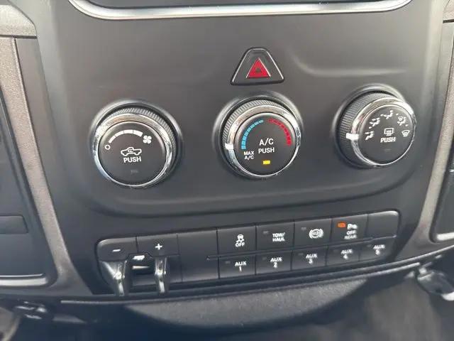 2018 Ram 3500 Tradesman Crew Cab 4x4 6'4" Box