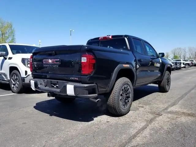 2026 GMC Canyon AT4, 4WD