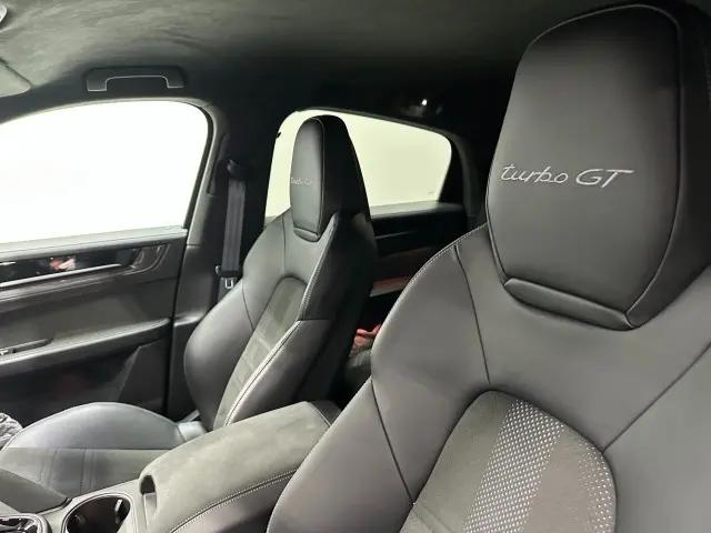 2024 Porsche Cayenne Turbo GT