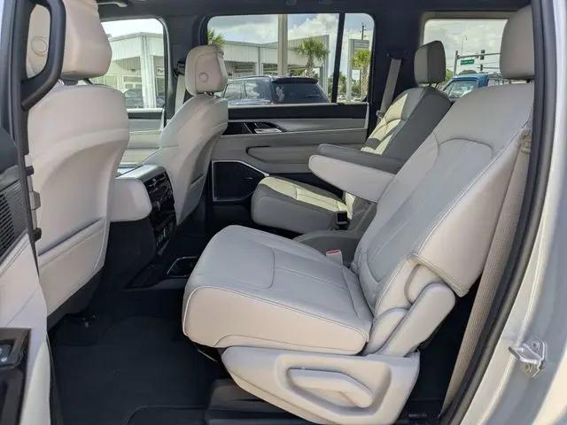 2026 Jeep Grand Wagoneer 4x4