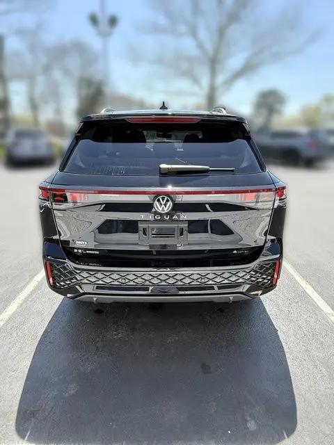 2026 Volkswagen Tiguan SEL R-Line Turbo