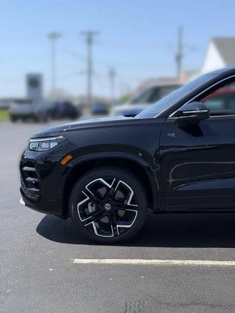 2026 Volkswagen Tiguan SEL R-Line Turbo