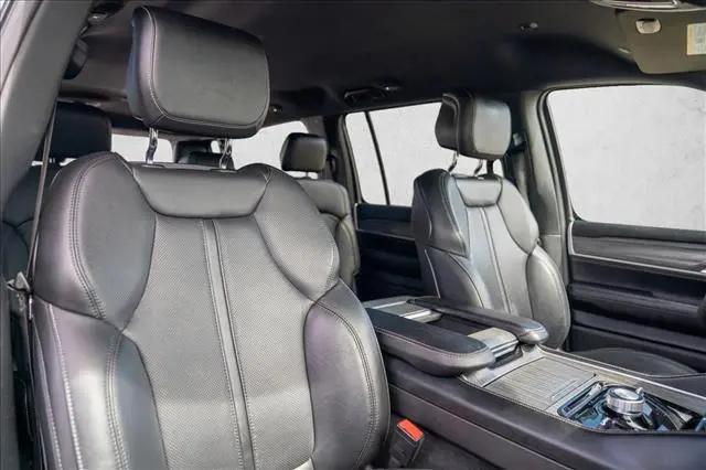2023 Jeep Wagoneer Series III 4x4
