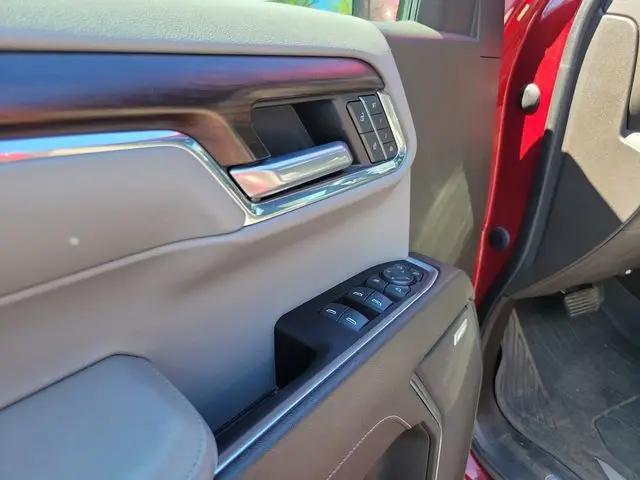 2022 GMC Sierra 1500 4WD Crew Cab Short Box SLT