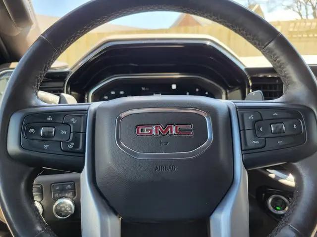 2022 GMC Sierra 1500 4WD Crew Cab Short Box SLT