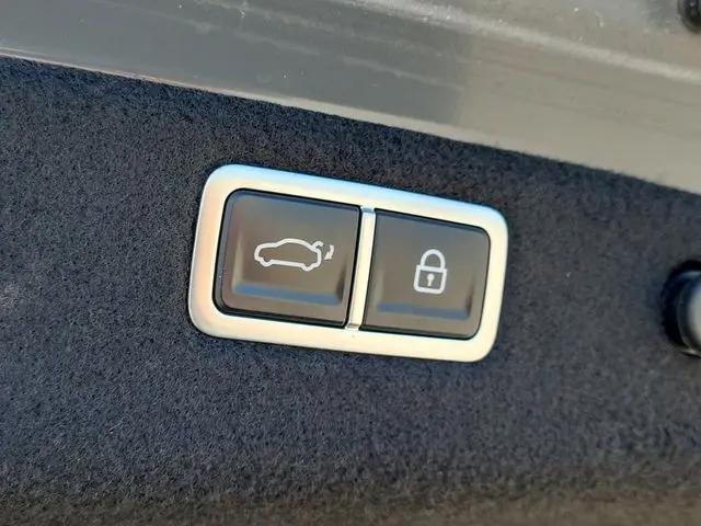 2023 Genesis G70 3.3T RWD
