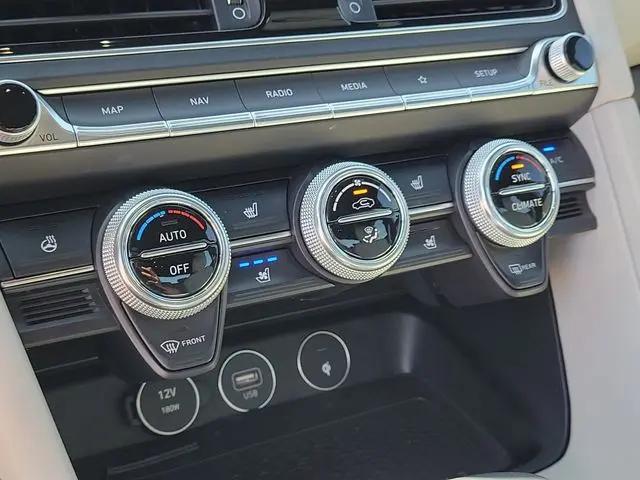 2023 Genesis G70 3.3T RWD