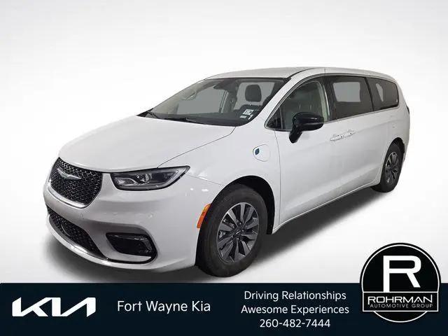 2024 Chrysler Pacifica Hybrid Select for sale in fort wayne, IN
