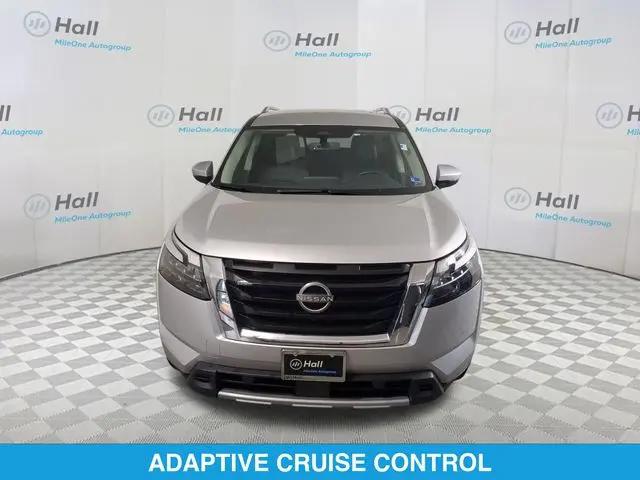 2025 Nissan Pathfinder SL FWD