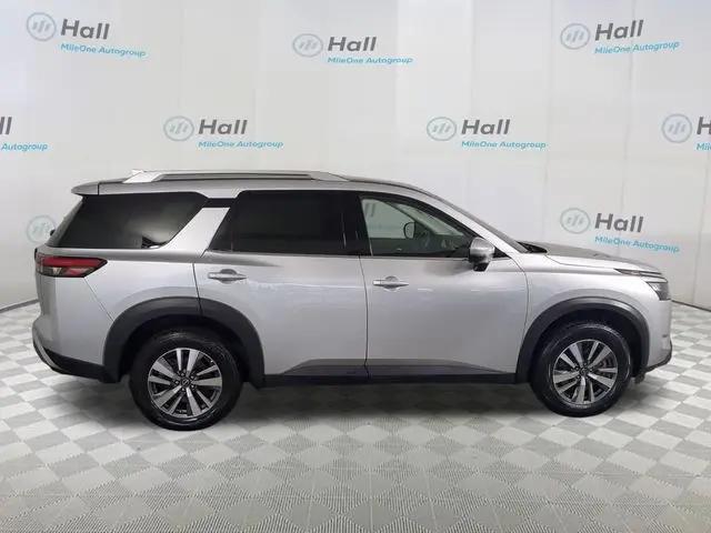 2025 Nissan Pathfinder SL FWD