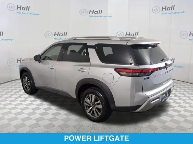2025 Nissan Pathfinder SL FWD