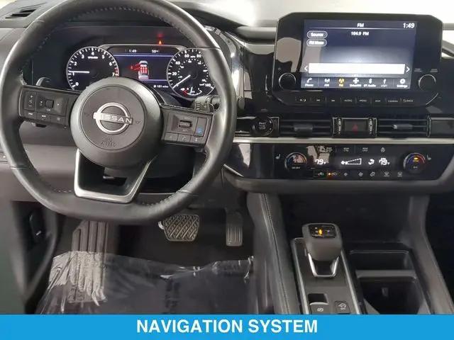 2025 Nissan Pathfinder SL FWD