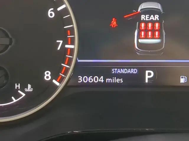 2025 Nissan Pathfinder SL FWD