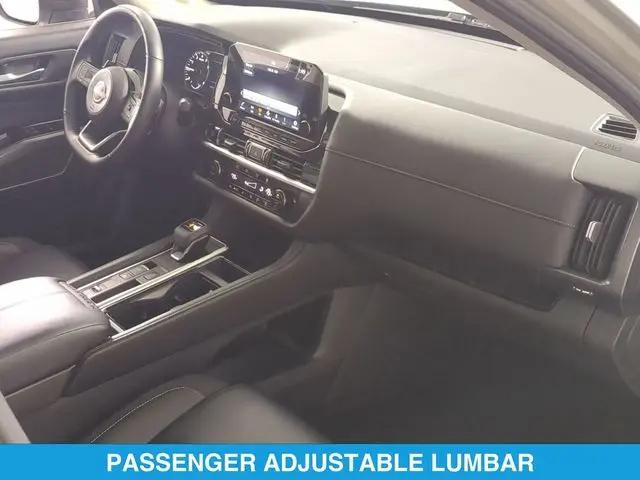 2025 Nissan Pathfinder SL FWD