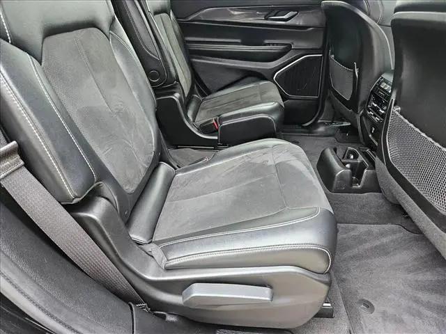2021 Jeep Grand Cherokee Altitude 4x2