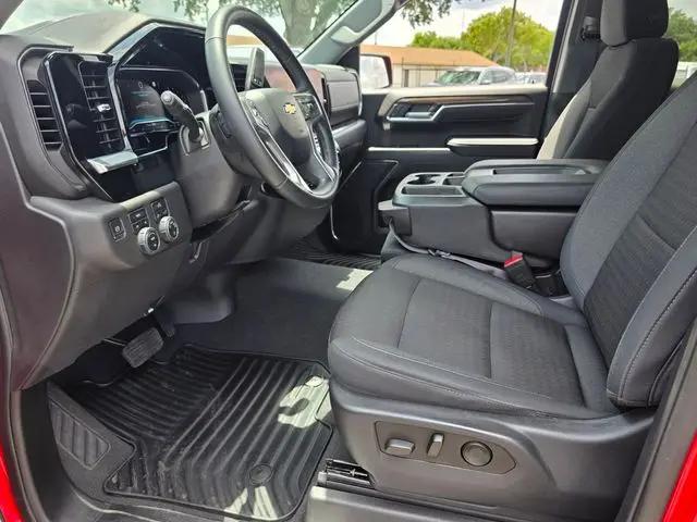 2023 Chevrolet Silverado 1500 4WD Crew Cab Short Bed LT with 2FL