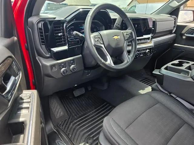 2023 Chevrolet Silverado 1500 4WD Crew Cab Short Bed LT with 2FL