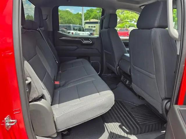 2023 Chevrolet Silverado 1500 4WD Crew Cab Short Bed LT with 2FL