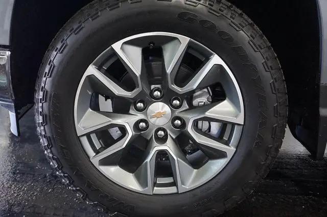 2026 Chevrolet Silverado 1500 4WD Crew Cab Standard Bed LT
