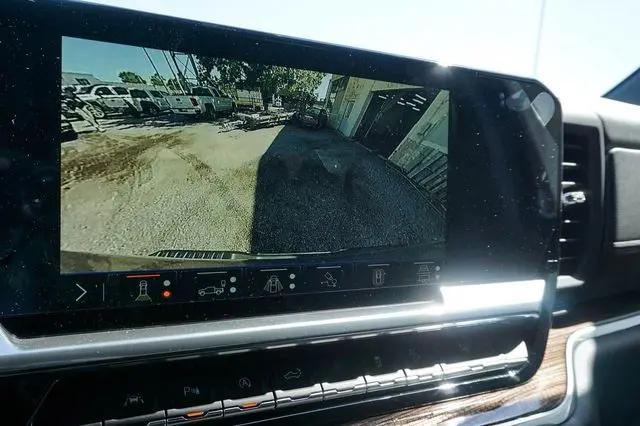 2026 Chevrolet Silverado 1500 4WD Crew Cab Standard Bed LT