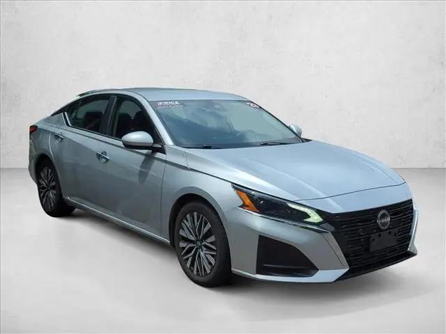 2023 Nissan Altima SV FWD