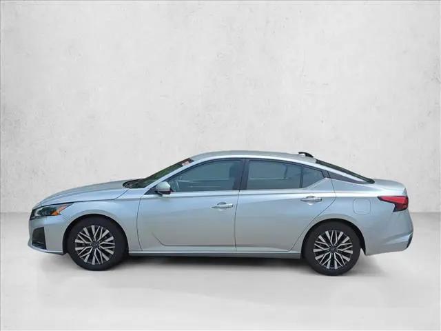 2023 Nissan Altima SV FWD